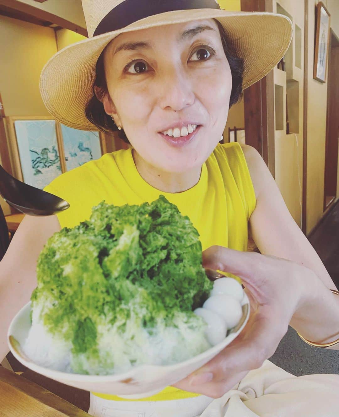板谷由夏 のインスタグラム：「夏‼️まだ夏‼️ 陽が短くなってきて ちょいと寂しいけど まだ楽しみたい‼️」
