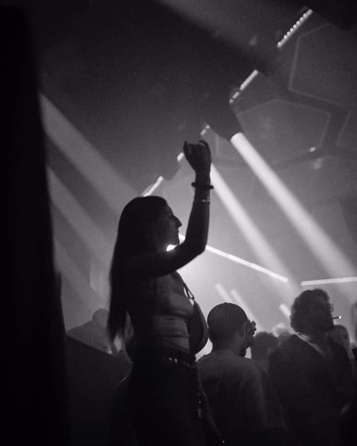 スティーヴ・アンジェロのインスタグラム：「Thank you @steveangello!  next sunday round 13 with @djkozeofficial   Track: Rafael Cerato - Step on the Lead  #solomun #solomunplusone #ibiza」