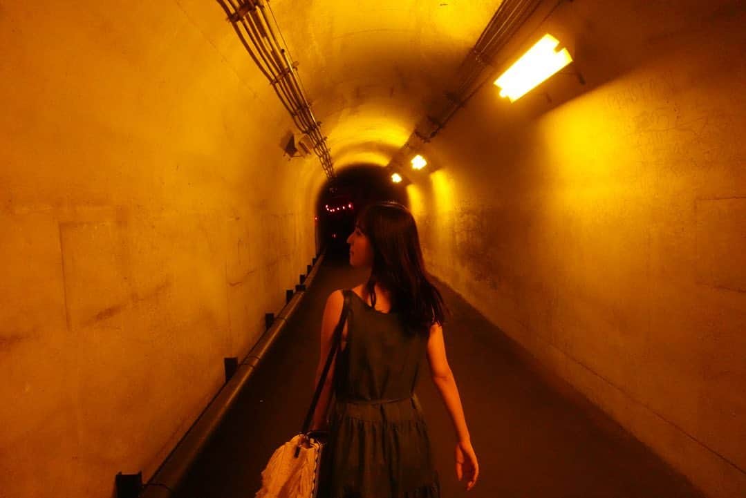 大塚七海のインスタグラム：「家族でプチ旅行！  清津峡🫧 トンネルの中はいろんな色でライトアップされてて幻想的だった...☺️  #清津峡　#新潟　#NGT48」