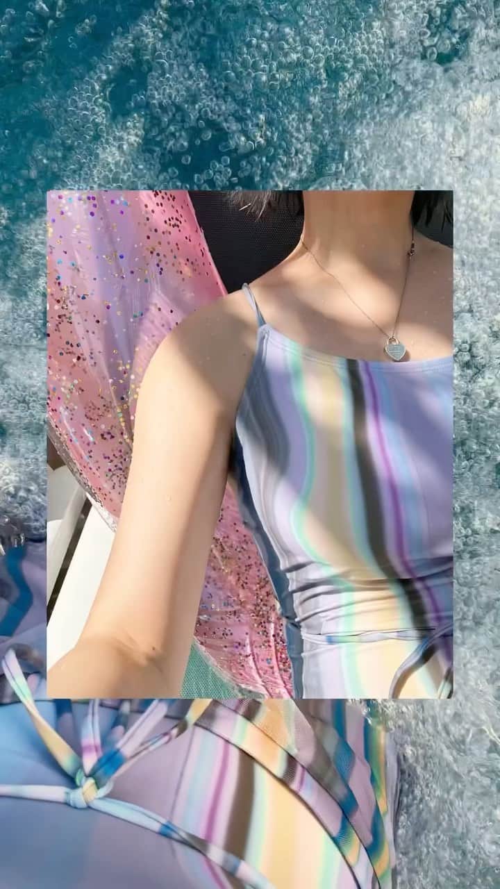 相羽瑠奈のインスタグラム：「pool 🧜🏻‍♀️🚿🪼🫧🩵」