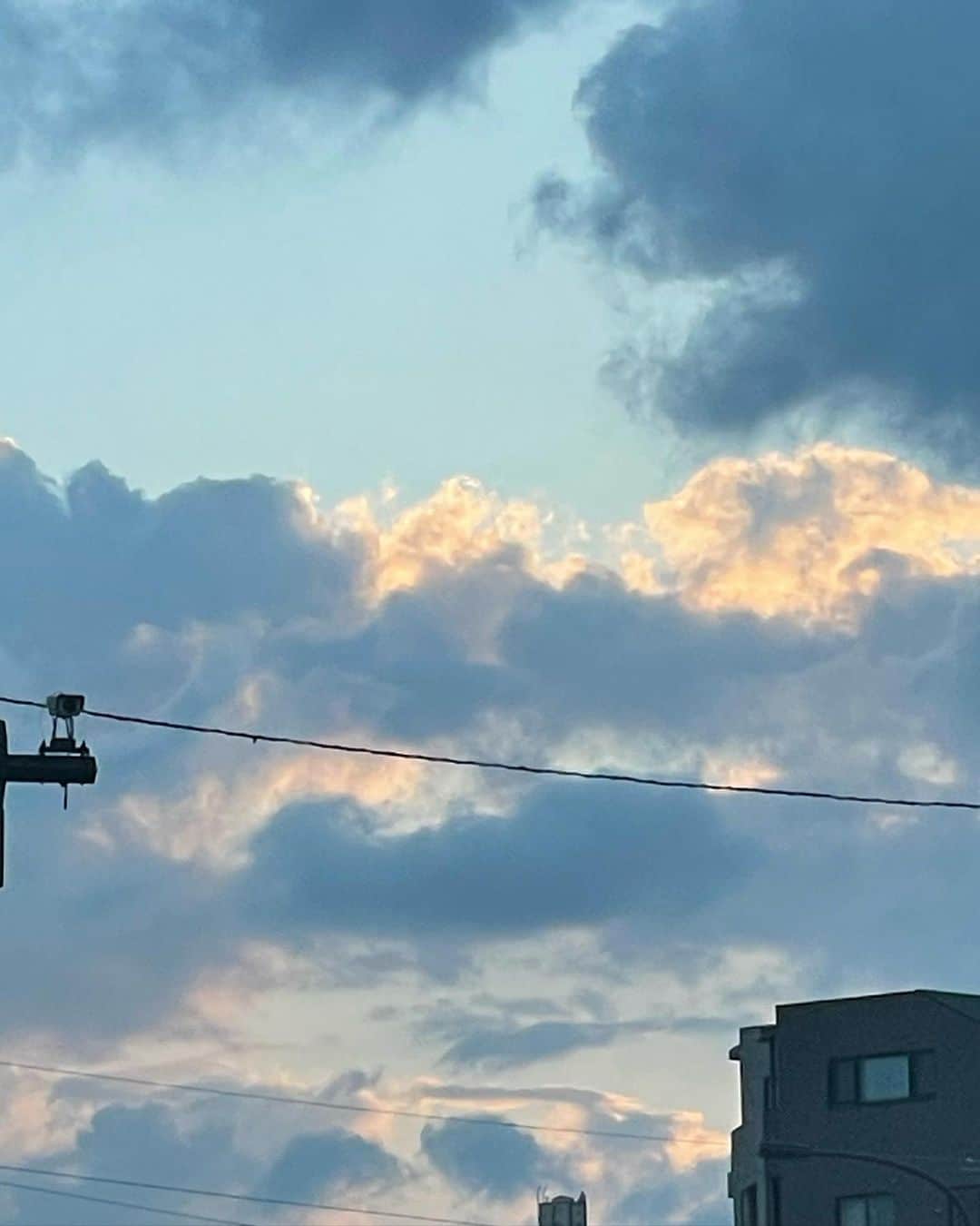 白河れいさんのインスタグラム写真 - (白河れいInstagram)「夕方の空に、癒されます🪐」8月15日 21時35分 - rayshirakawa