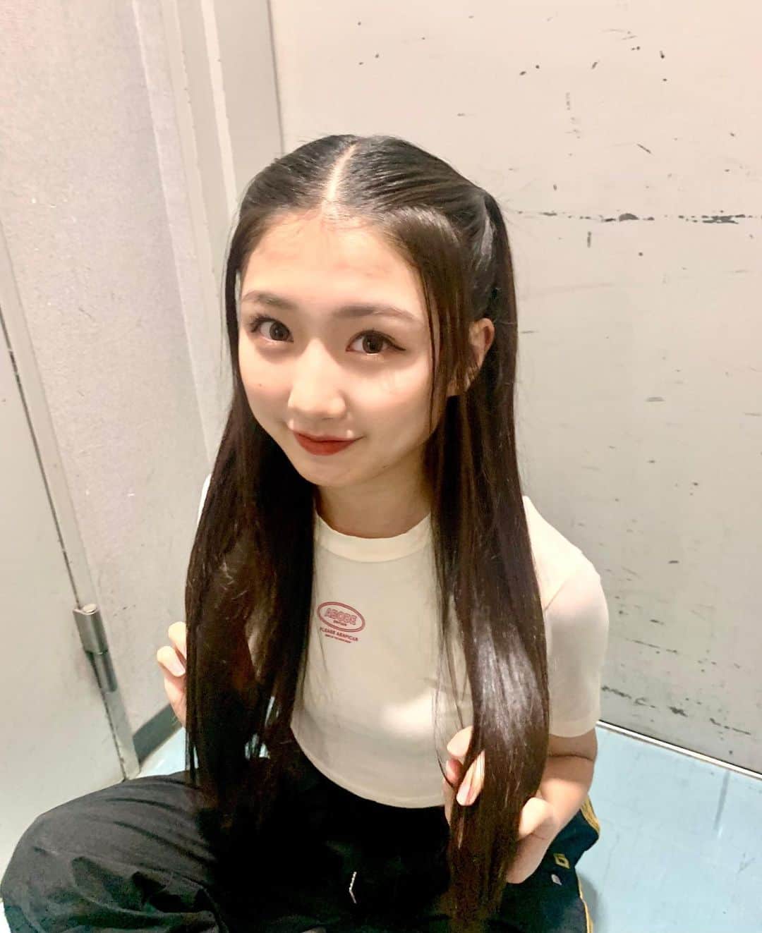 塩月希依音のインスタグラム：「はーふついん♡  #ヘアアレンジ #ツイン#ツインテール#ハーフツイン#ハーフツインテール #jk#ljk #05#05년생 #05line#fyp」