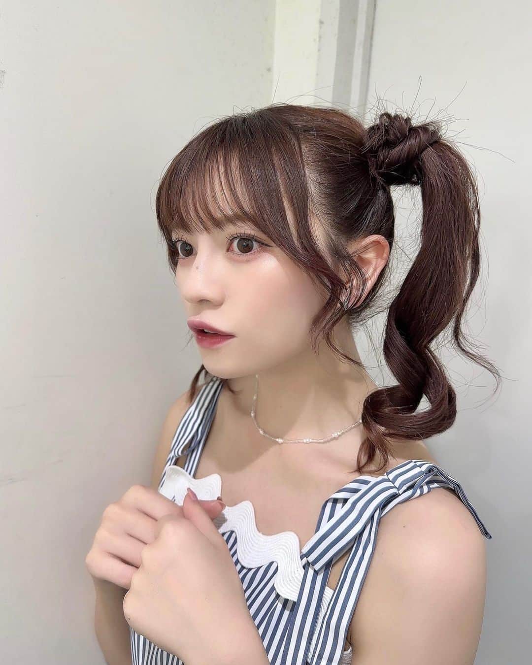 廣川奈々聖のインスタグラム：「きゅるきゅるツイン🐰🫶🏻🎀 ⁡ ⁡ 少し前 @une_fleur_seira さんに、上下のパリジェンヌしてもらって ⁡ 久しぶりに ⁡@unelimit_kurumi さんにハーブピーリングしてもらったよ🌿‬ すっきり…整った……！ ⁡ いつもありがとうございます‎🤍¨̮  ⁡ ⁡ ⁡ #ヘアセット #ツインアレンジ #ツインテール #夏コーデ #toccocloset #pr」