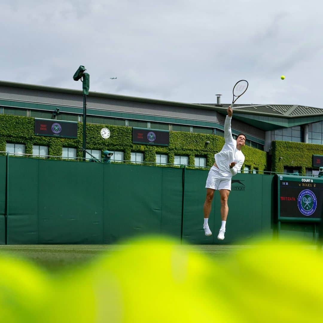 ミロシュ・ラオニッチのインスタグラム：「It was incredible to have the opportunity to return to Wimbledon after 4 years. Personally if felt much longer than that to be away from the most magical place in tennis.   I had a lot of fun, I learned a lot and I cherished every moment.   Thank you all for the incredible support and energy after such a long time away!   📸 @wimbledon」