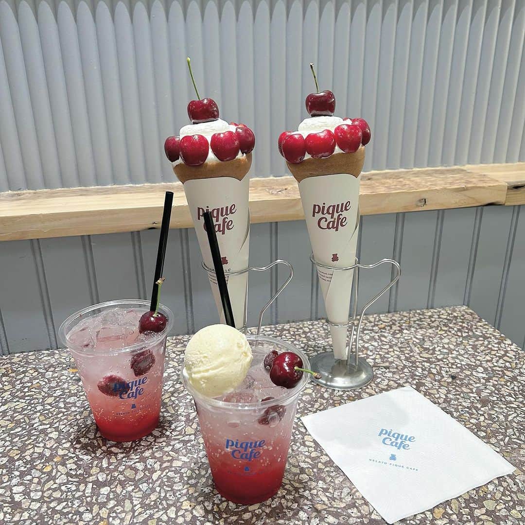 堂本千晴のインスタグラム：「🍒🥤🌷🤍」