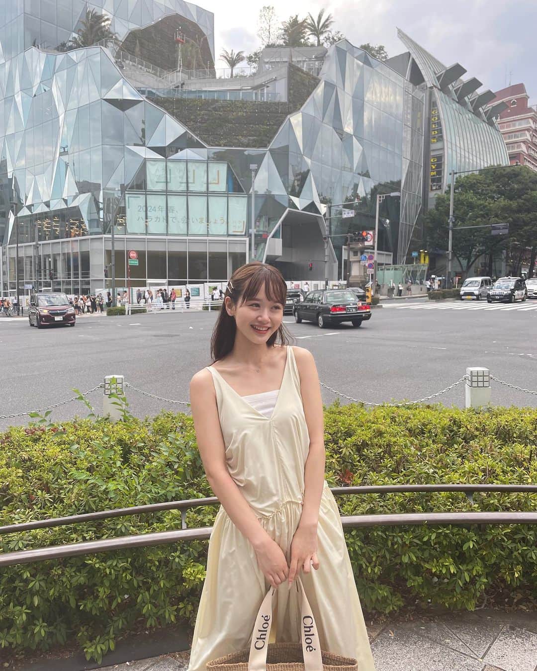 のインスタグラム：「だいすきな高校のお友達に久しぶり会えて沢山美味しいの食べて幸せです❕」
