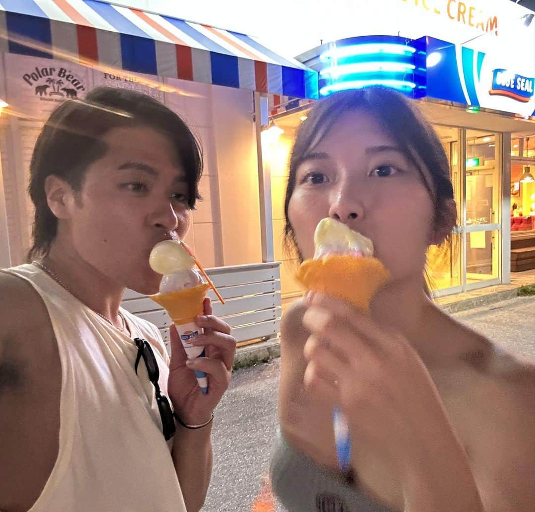 たつやのインスタグラム：「Blue Sealって沖縄にしかない？  #食べたい」