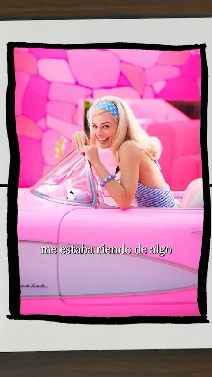 Vogue Españaのインスタグラム：「Margot Robbie explica el vestuario y las fotos más virales de Barbie 💕」