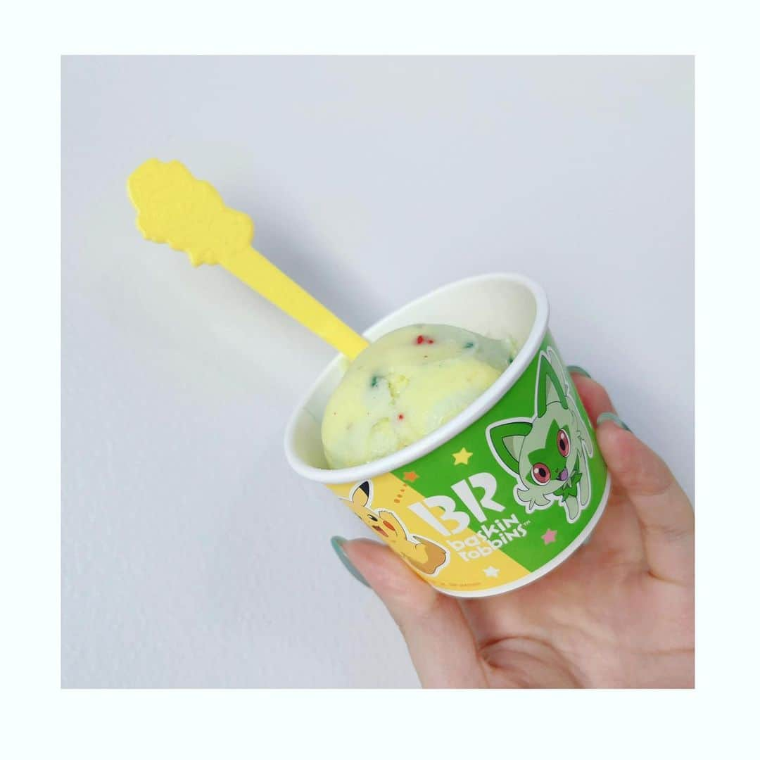 鈴木みのりさんのインスタグラム写真 - (鈴木みのりInstagram)「🍨 #夏はやっぱりポケモン #31ポケ夏2023  #幸せだなぁ  ちなみに。 夏もたくさんパワーが出るように、リコとニャオハカラーを混ぜたようなネイルに変えました💅」7月22日 22時27分 - minoringo_official