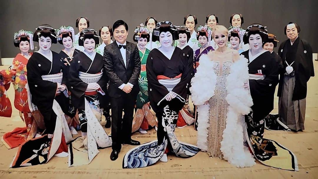 梅沢富美男のインスタグラム：「ついに明日明治座公演千穐楽です！  幕が降りる瞬間まで、出演者一同、全身全霊で頑張ります！  #梅沢富美男劇団 #明治座公演 #千穐楽」