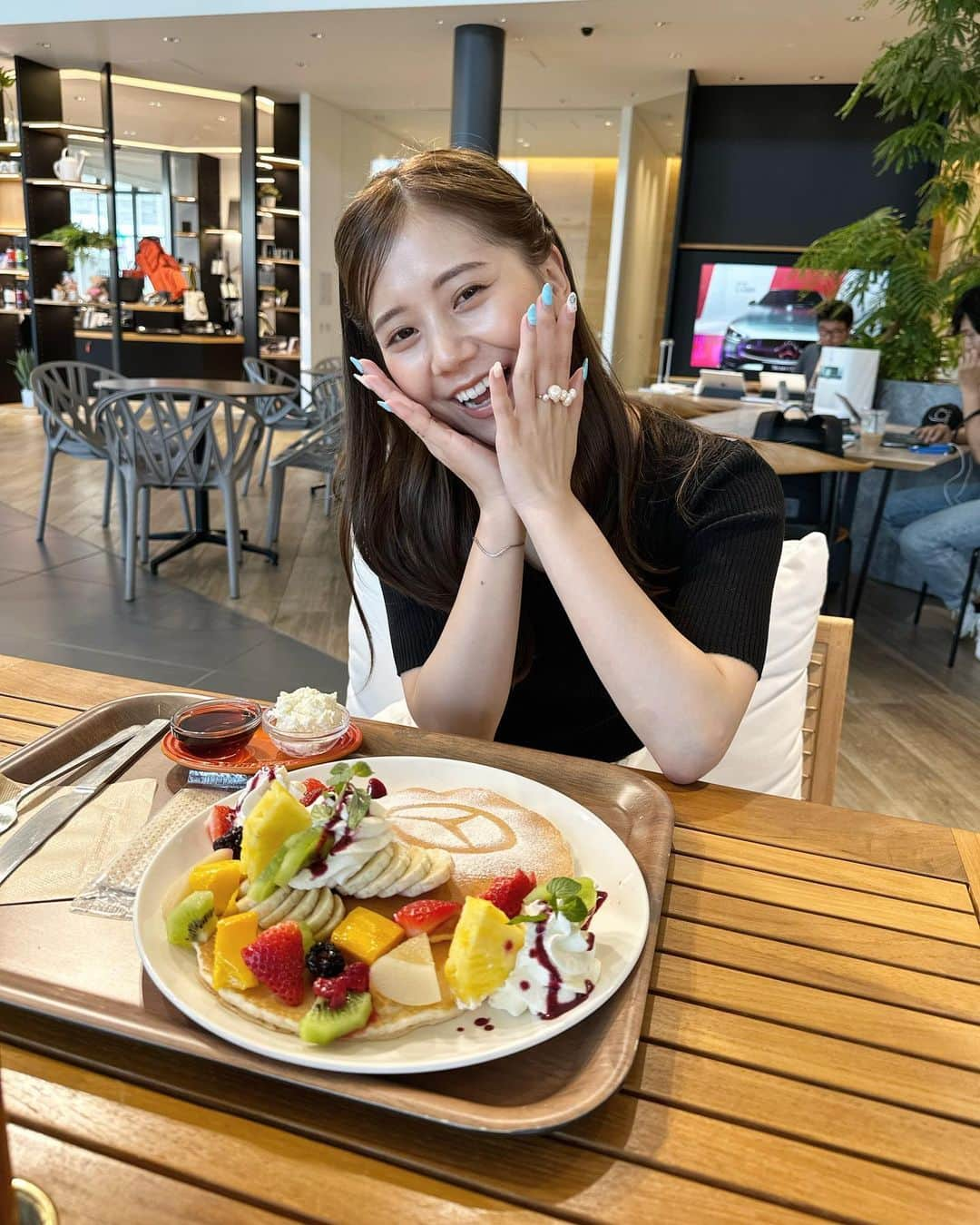 今井美桜さんのインスタグラム写真 - (今井美桜Instagram)「🍬🤍 甘いものって無性に食べたくなる時期あるよね🫢 差し入れで頂いたものや食べたものたち♡」7月22日 22時54分 - mio_ima49