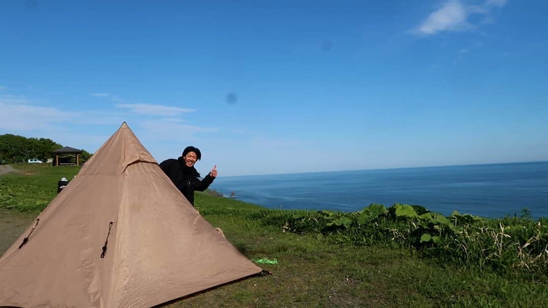 森公平さんのインスタグラム写真 - (森公平Instagram)「右にスワイプしてね。  北海道ツーリング６日目はキトウシ野営場。 無料でこのクオリティ！断崖絶壁！絶景！ゴミ捨てれる！  ちょっと熊が出そうな雰囲気もありましたが。  #北海道ツーリング #北海道 #ツーリング #バイクが好きだ #キャンプ #キャンプツーリング #キャンツー #camp #camping #motorcycle #moto」7月22日 22時56分 - mori_koheidesu