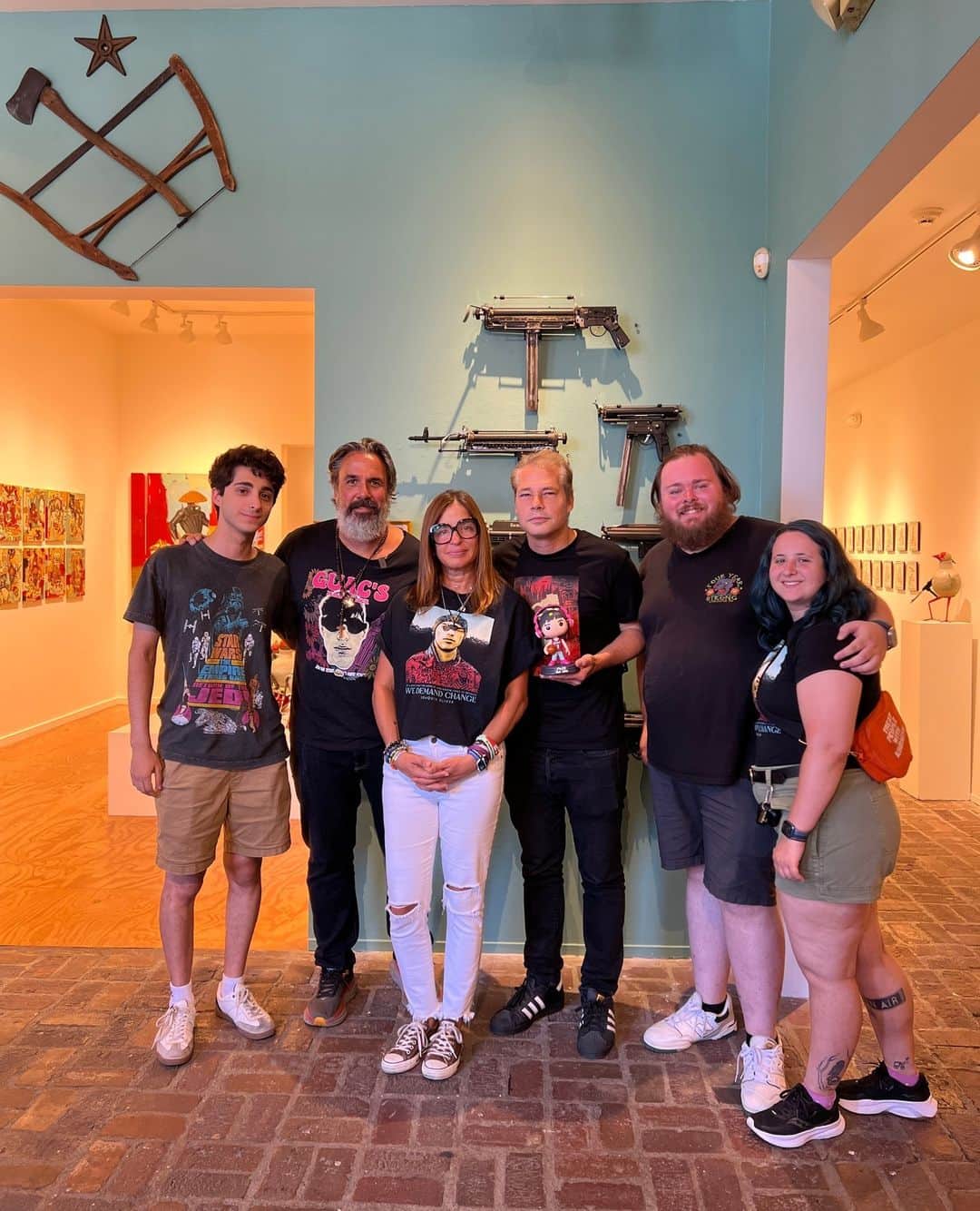 Shepard Faireyのインスタグラム：「Manny and Patricia Oliver whose son Joaquin “Guac” was killed in the Parkland shooting stopped by our gallery @subliminalprojects with their team to see the @raviamarzupa exhibition which features Ravi’’s guns made from typewriter parts. The typewriter gun sculpture are part of Ravi’s “Mightier Than” series which is a reference to the phrase: “The pen is mightier than the sword.” Manny and Patricia’s org, @changetheref is on a nationwide tour to raise awareness about mass shootings and gun violence. They have an event in LA today. Check it out and support saving lives!⁠ –Shepard」