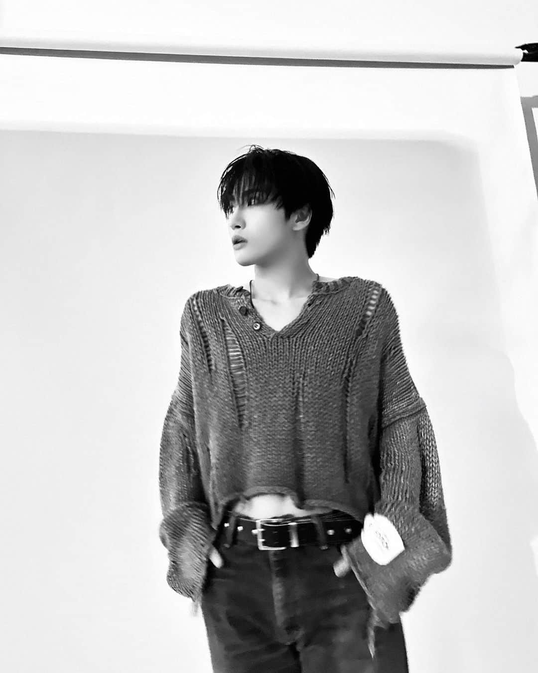 ATEEZさんのインスタグラム写真 - (ATEEZInstagram)「[#인星화그램] COSMOPOLITAN🖤  #ATEEZ #에이티즈 #SEONGHWA #성화」7月22日 23時25分 - ateez_official_