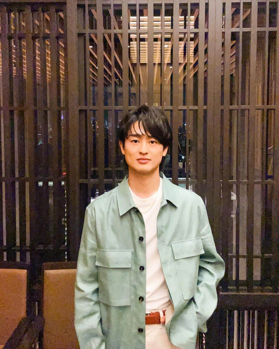尾崎裕哉のインスタグラム：「これぞ最高級ホテルでした！！何してたかは秘密だけどマネージャーが俺の準備中にデザート食べまくってたことだけは晒しとく。では、良い週末を！」