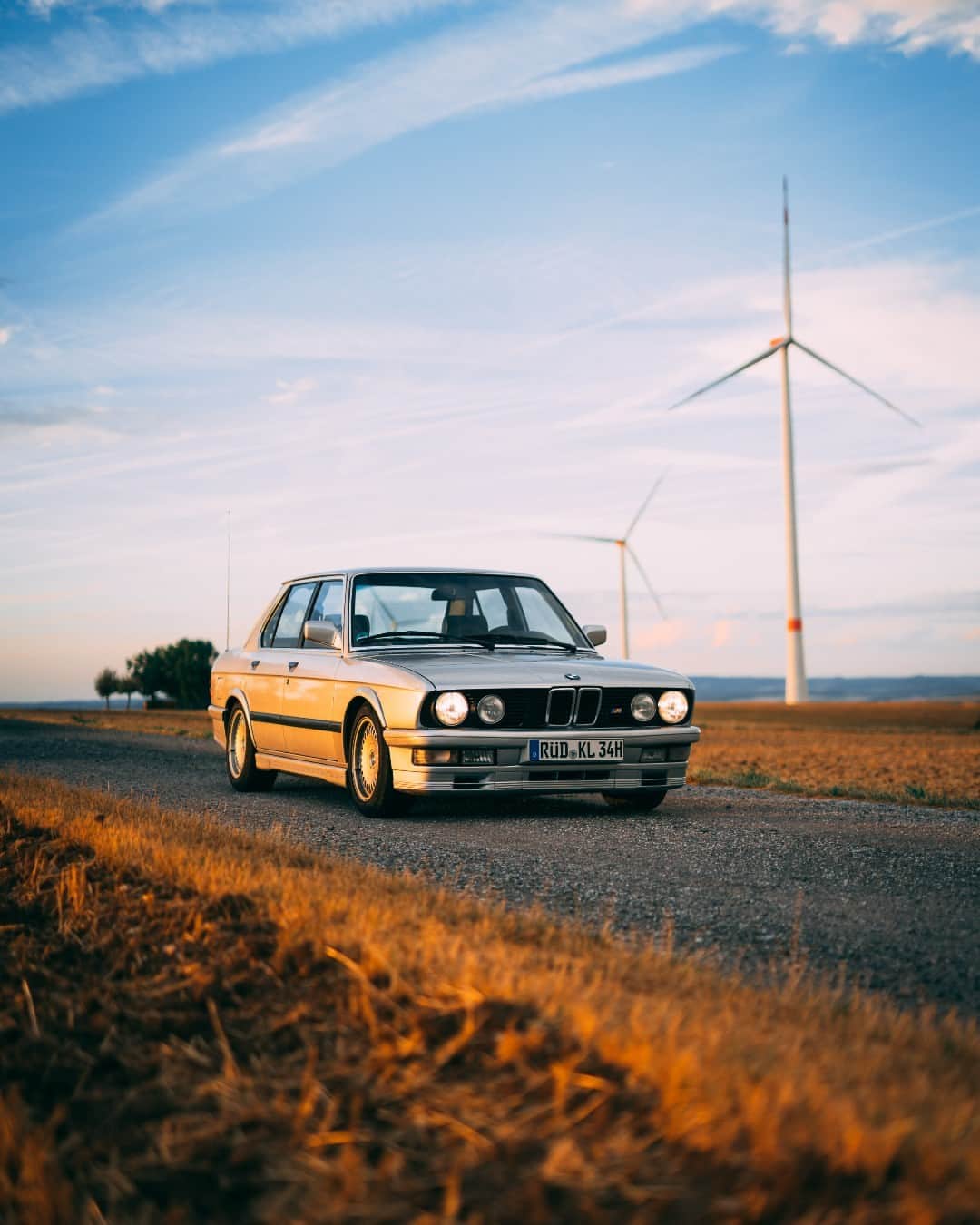 BMWさんのインスタグラム写真 - (BMWInstagram)「Old but gold.  📸: @m3.lnz #BMWRepost   The 1987 BMW 5 Series.  #BMWClassic #BMW #E28」7月22日 23時30分 - bmw