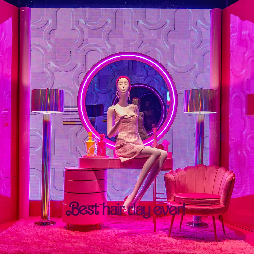 Bloomingdale'sさんのインスタグラム写真 - (Bloomingdale'sInstagram)「Barbiedale's is officially open! Swing by our 59th Street flagship to shop our fun and fabulous pop-up inspired by @BarbieTheMovie 💖 #barbiethemovie」7月22日 23時30分 - bloomingdales