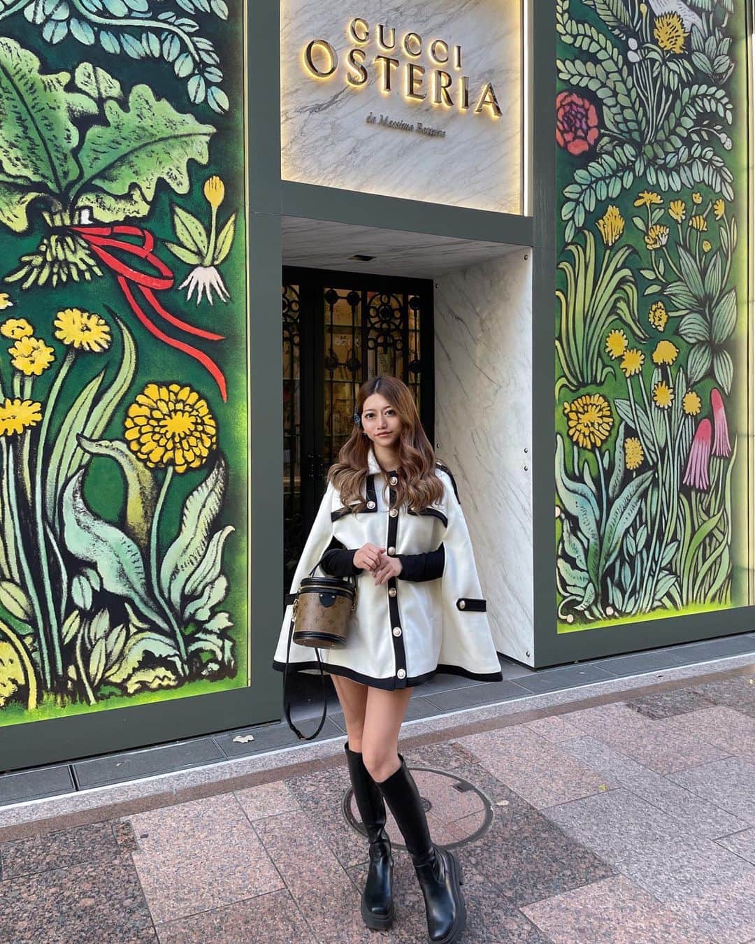 𝐊𝐎𝐘𝐔𝐏𝐈𝐏𝐈 のインスタグラム：「🌿🐈‍⬛💐  @gucciosteria  ランチ🍽💛」