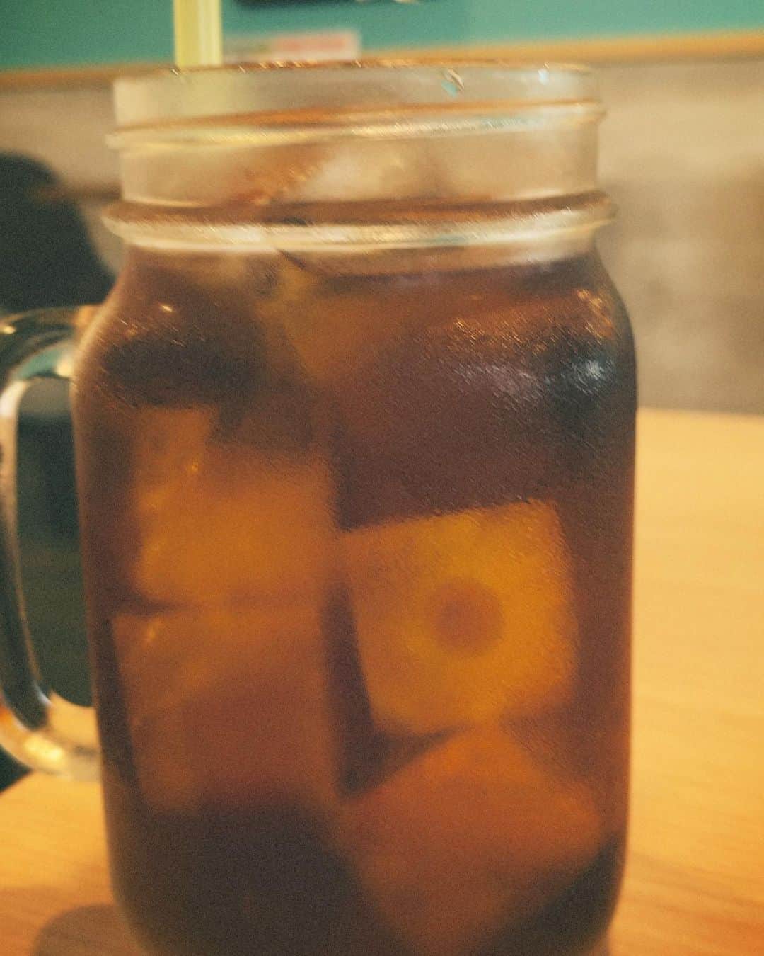 のインスタグラム：「またタコライス食べたいなぁと  #沖縄 #フィルムカメラ風  #タコライス #トライアスロン中 #急いで撮ったから自撮り忘れた」