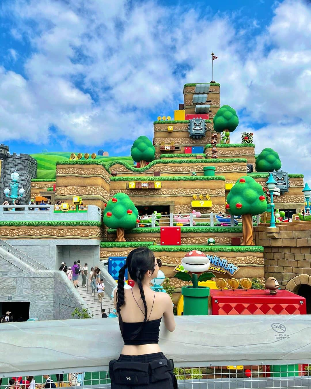 ユジョン のインスタグラム：「🌏#USJ #nintendoworld  닌텐도월드에 반해서 닌텐도스위치 OLED랑 마리오파티 마리오카트 별의커비칩 + 조이콘 두개 더 삼 ㄷㅏ들 8월에 울집 논누와랏🎮」