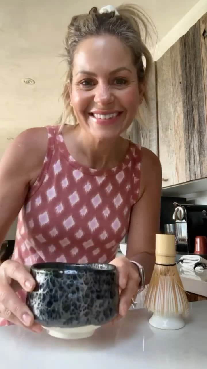 キャンディス・キャメロン・ブレのインスタグラム：「Morning matcha 🍵  😍」
