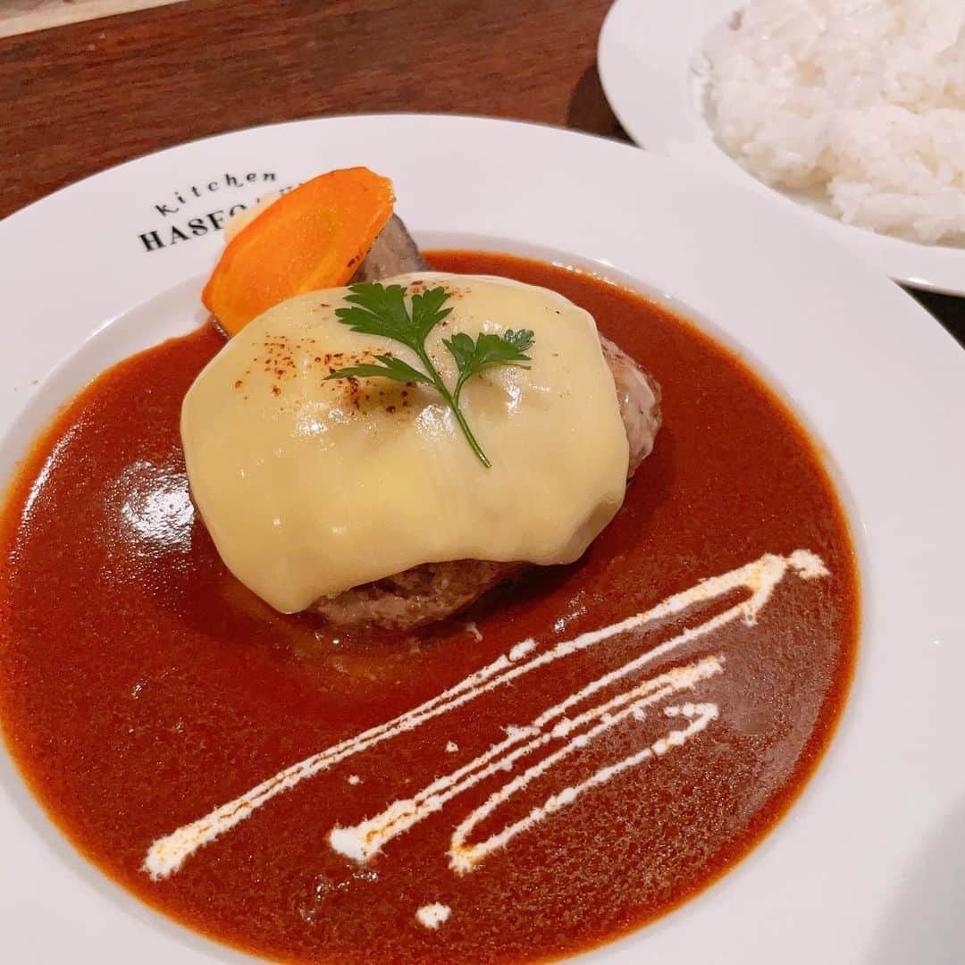 加藤 聖也のインスタグラム：「. 東京都ハンバーグの名店TOP10 に入る洋食屋さん  キッチンハセガワ デミグラスチーズハンバーグ  美味しすぎたから近々また食べに行く🤤🫧  #渋谷 #神泉 #キッチンハセガワ #食べ物の中でハンバーグが一番好きです」