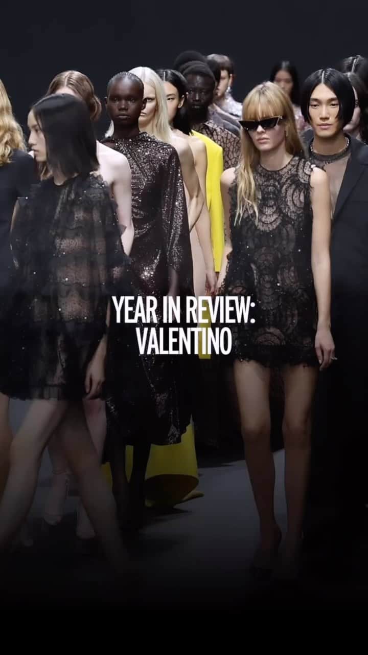 Fashion Weekのインスタグラム：「Up next, #Valentino! Creative Director, Pierpaolo Piccioli, has been with the atelier since 1999. He has been instrumental in building a contemporary brand DNA for Valentino (along with Maria Grazia Churi who went to Dior in 2016). #YearInReview」