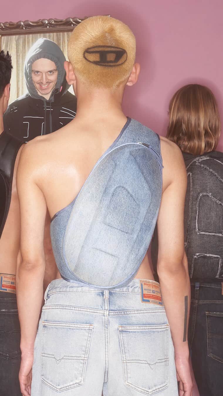 ディーゼルのインスタグラム：「Follow the leader.  DieselTopia, the #DieselFW23 campaign, is a send up of cult products and logomania. Dedicated to the Oval D collection of accessories and ready-to-wear, it features Estonian rapper @tommycashworld as the guru to a tribe of Diesel-clad disciples who hang on his every word. In D they trust.  Photographer: @mariliandre Art Director: Christopher Simmonds Styling: @ursinagysi  Discover more at the link in bio.  #ForSuccessfulLiving」