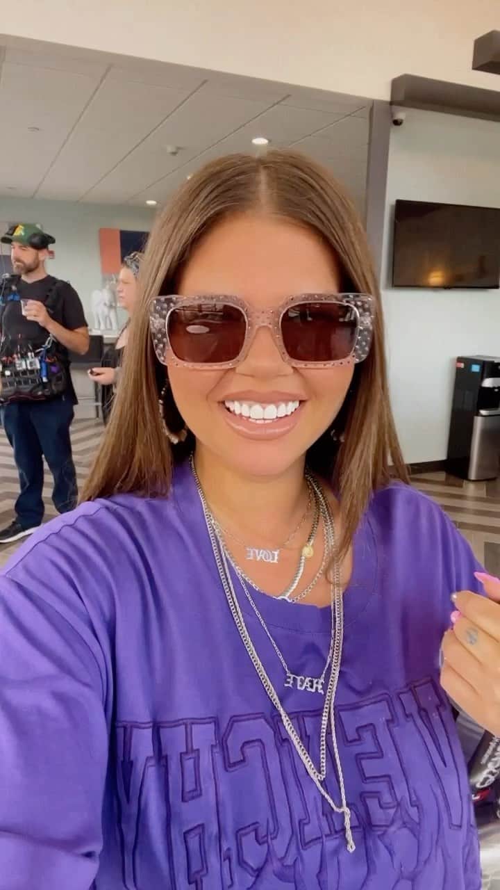 シャネル・ウエスト・コーストのインスタグラム：「See y’all tonight in Laconia, NH! Bout to hit the radio station tune in on @1055jyy and everywhere around the world can listen at http://WJYY.com」