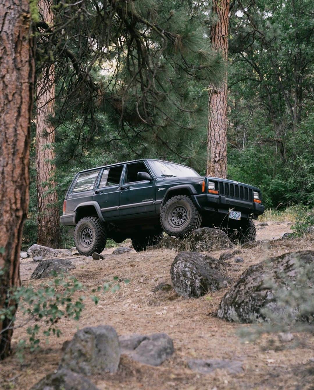Poler Outdoor Stuffのインスタグラム：「Often times the most simple camp rig is the best camp rig   @roaminglost dabbling on the other end of the spectrum with this bear necessities inspired mobile   #adventuremobile #campvibes」