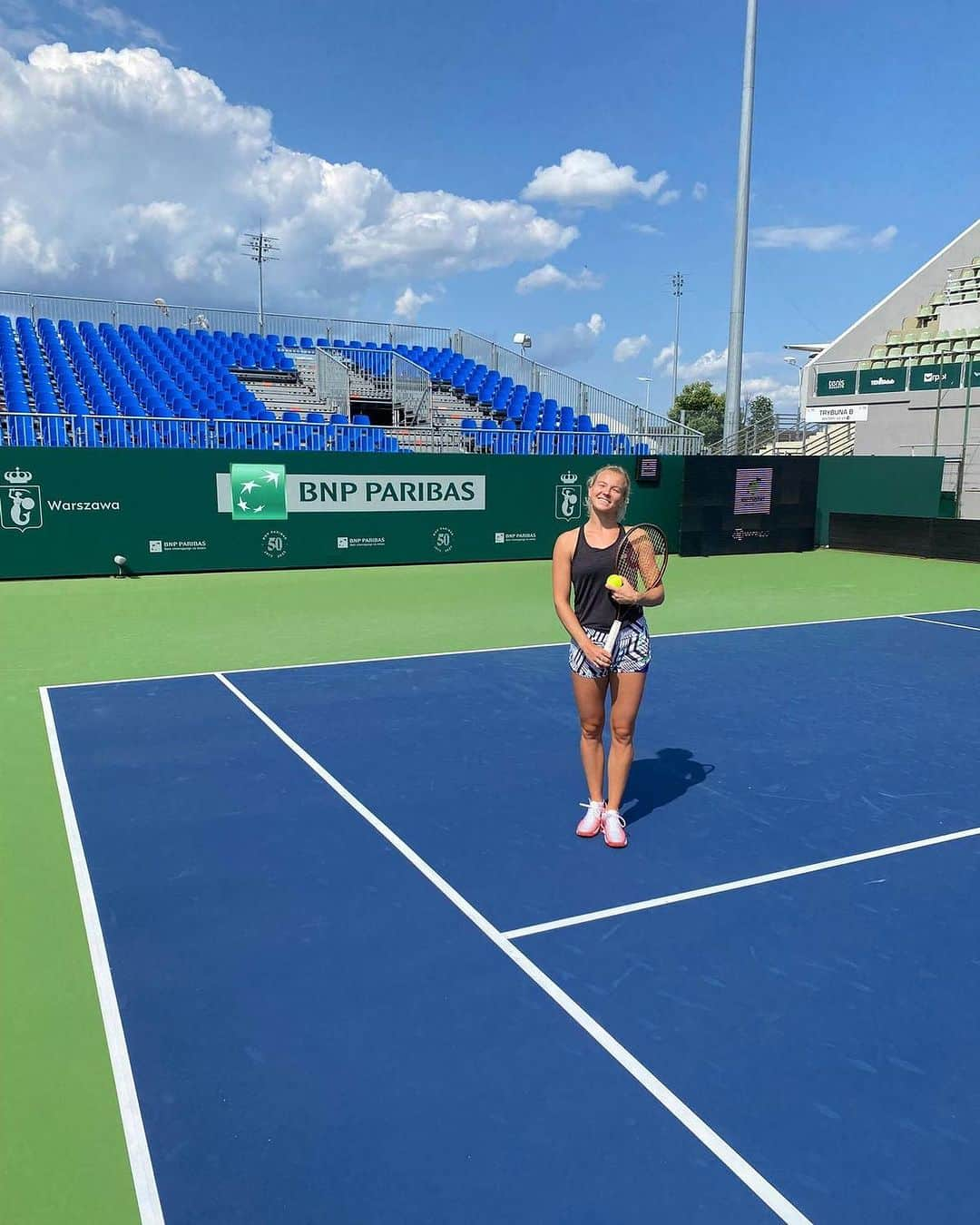 カテリナ・シニアコバさんのインスタグラム写真 - (カテリナ・シニアコバInstagram)「Practice time in Warsaw 🎾🙈💪🏻  #practice #workhardplayhard」7月23日 1時46分 - siniakovakaterina