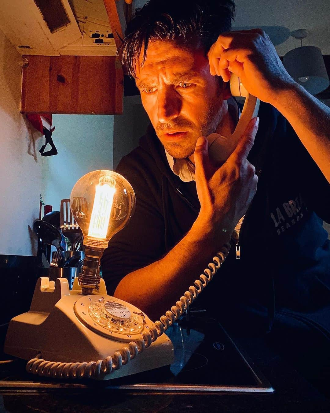 オーエン・マッケンのインスタグラム：「Had a real lightbulb moment on the phone today.   (Don’t @ me, I already know)」