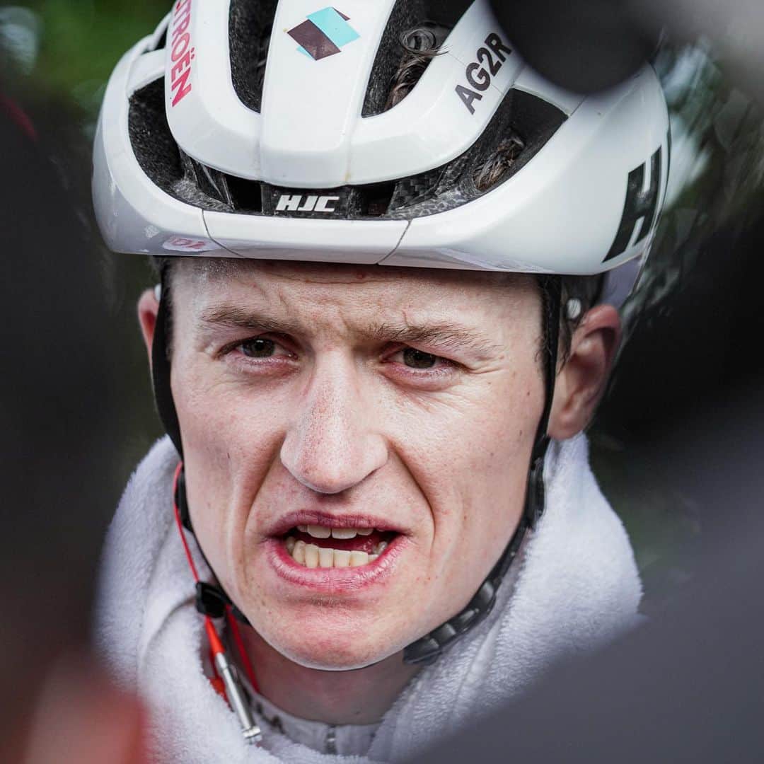 Citroënさんのインスタグラム写真 - (CitroënInstagram)「🇫🇷 @letourdefrance   🥈 Conclure le Tour de France avec une 2e place au sommet du Markstein parmi les champions 🔥 Un grand bravo à Felix, à toute l’équipe et à l’ensemble du staff 🙌  🥈 Concluding the Tour de France with a 2nd place at the summit of Markstein among the champions 🔥 Congrats to Felix, the whole team and the entire staff 🙌  #AG2RCITROËNTEAM #RoulonsAutrement #RideDifferently - © Getty / KBLB」7月23日 2時11分 - citroen