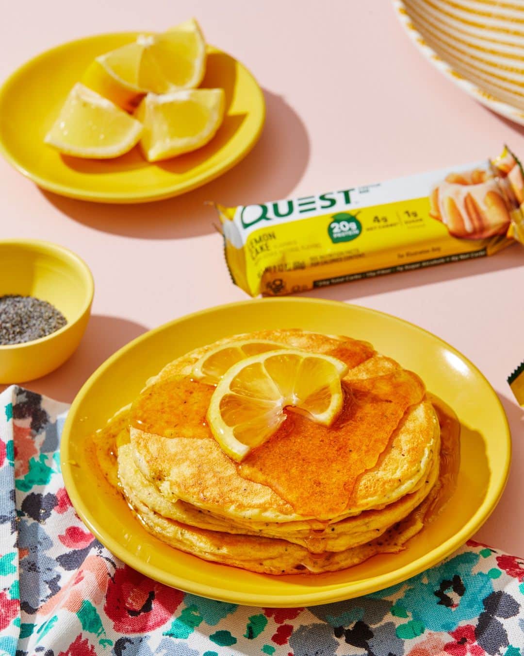 questnutritionさんのインスタグラム写真 - (questnutritionInstagram)「Questified Lemon Poppy Seed Pancakes 💪🍋🥞 • 👉 FULL RECIPE LINK IN BIO (swipe left to 2nd card) 👈 • Per serving: 15g protein, 10g carbs, 24g fat (3g net carbs) #OnaQuest #Questify #QuestNutrition #QuestBar #QuestBars」7月23日 2時09分 - questnutrition