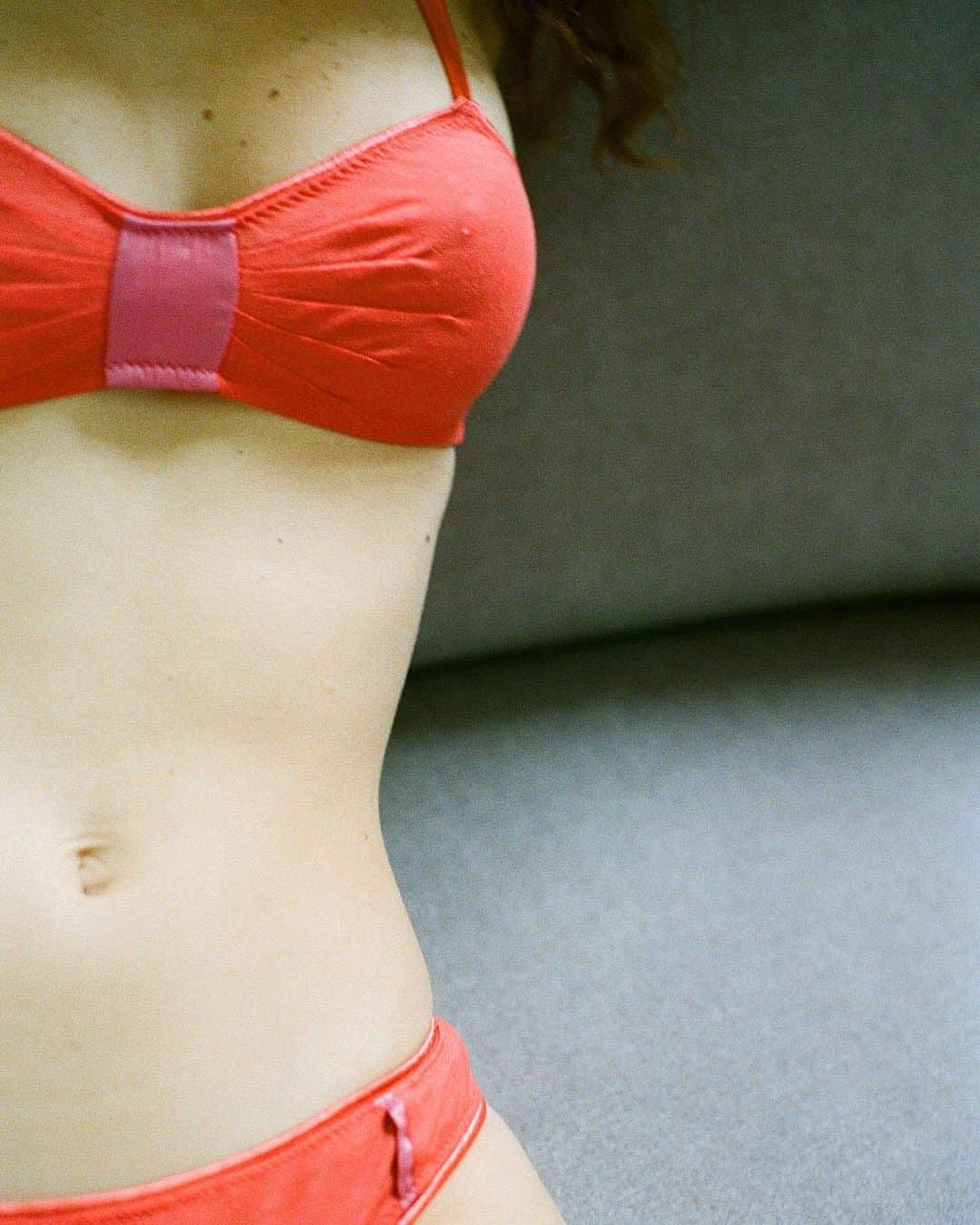 Araksのインスタグラム：「The Uma Bralette & Harriet Panty in new summer color, rise.⁠ Made from soft slightly sheer cotton crepe with silk trim.⁠ #ColorByAraks #SlowFashion #EthicallyMade」