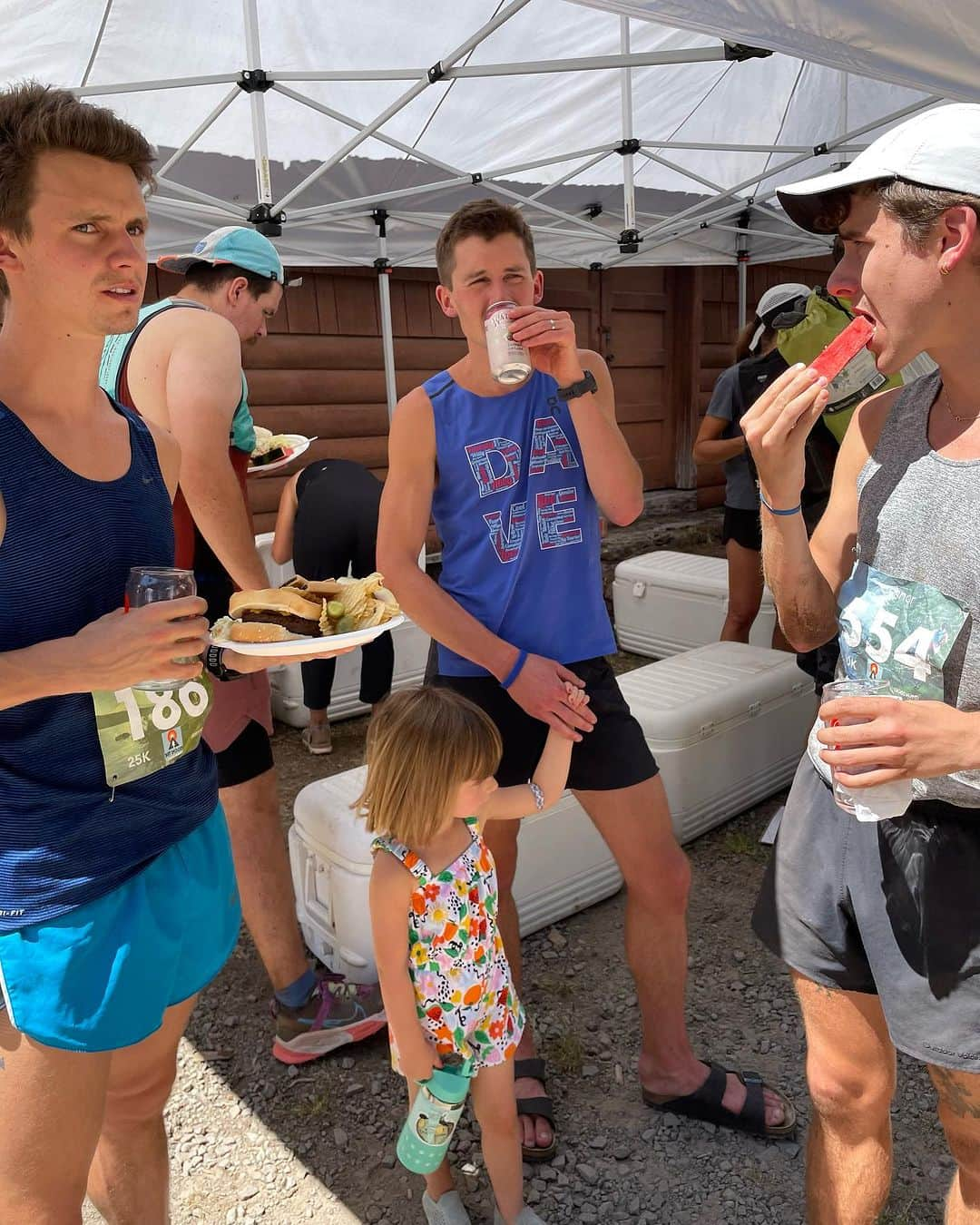 コナー・フランタさんのインスタグラム写真 - (コナー・フランタInstagram)「My first ultra marathon! 31 miles | 6th place overall | 4:17:03 finish time... i survived, and am shocked to report, i thrived? Even with the 2500ft of elevation gain! All the months of tedious training and hard work really did pay off. Honestly, the beautiful scenery made the miles melt away and racing too enjoyable. Our family + friends weekend in the mountains was nothing short of a joy as well. I’m on cloud nine ♥️♥️♥️」7月23日 3時08分 - connorfranta