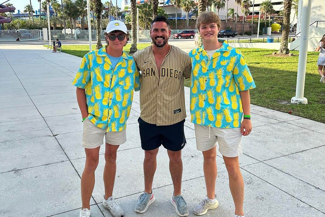 ジョッシュ・マレーさんのインスタグラム写真 - (ジョッシュ・マレーInstagram)「Saying yes to help serve these 22 amazing young men on a church retreat with @bcinsideout this week in Daytona Beach was one of the best things I’ve done in my entire life.  2,600 high school students from in and around Atlanta made the trip and I had the privilege to help lead these rising Juniors in small group sessions and be with them throughout the days and nights during prayer, worship, beach volleyball (we made the Final 4 - so proud of them!) and a ton of other activities.  This week brought me to tears more times than I want to admit.  I’m so proud of these guys and all of the students who went all in this week.  They’ve inspired me beyond measure, I’m truly grateful for each and every one of them 🙏🏼 - SWIPE to see more pics of the trip. #buckheadchurch #insideoutdaytona2023」7月23日 3時20分 - joshmurray11