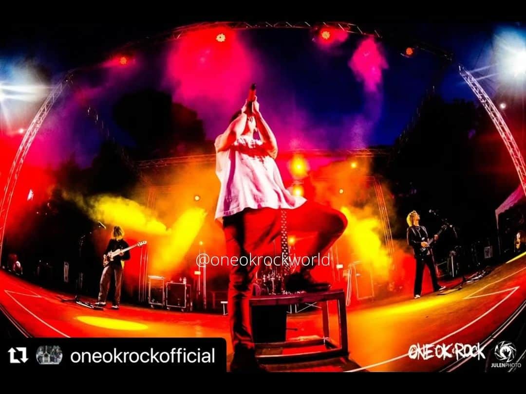 ONE OK ROCK WORLDのインスタグラム：「- ◇LUXURY DISEASE TOUR EUROPE 2023  Day 10  Florence  #Repost  - #Repost  @oneokrockofficial ・・・ Thanks Florence!! ONE OK ROCK 2023 LUXURY DISEASE EUROPE TOUR!!  #ONEOKROCK #LuxuryDisease #Europe #tour photo by @julenphoto  - @tomo_10969  ・・・ Firenze! Era la vista migliore! Grazie mille per essere venuti!☺️ ・ Florence! It was the best view! Thank you so much for coming!☺️ ・ フィレンツェ！ 最高の景色だった！ 来てくれてどうもありがとう！☺️  3連チャン1日目🔥 ふぃれんつぇありがとう☺️ あと2本！  ・ Day 1 of 3 consecutive days🔥 Thank you, Florence ☺️ 2 more to go!  @oneokrockofficial  @julenphoto 📸   #oneokrock #drummer #luxurydisease #firenze  #🇮🇹  - @10969taka  ・・・ Thank you Florence 🇮🇹 It was really really fun night 😎  ・ フィレンツェ、ありがとう🇮🇹 とてもとても楽しい夜だった😎  @julenphoto  - @toru_10969 ・・・ Thank you Firenze🇮🇹💚 ・ フィレンツェ、ありがとう🇮🇹💚 📸 @julenphoto  #oneokrock  #luxurydisease  - @ryota_0809  ・・・ Thank you Firenze🇮🇹✨ ・ フィレンツェ、ありがとう🇮🇹✨  @julenphoto   - #oneokrockofficial #10969taka#toru_10969#tomo_10969 #ryota_0809#fuel edbyramen#luxurydisease #LUXURYDISEASETOUREUROPE2023 #Firenze #Florence」