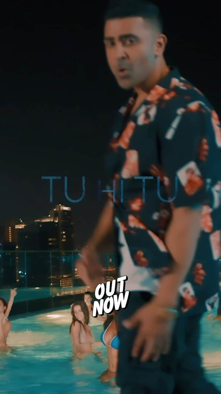 ジェイ・ショーンのインスタグラム：「“Tu Hi Tu” new banger out NOW everywhere! Link in my bio! Watch whole video on YouTube.  @ezuworld let’s go bro💥🔥」