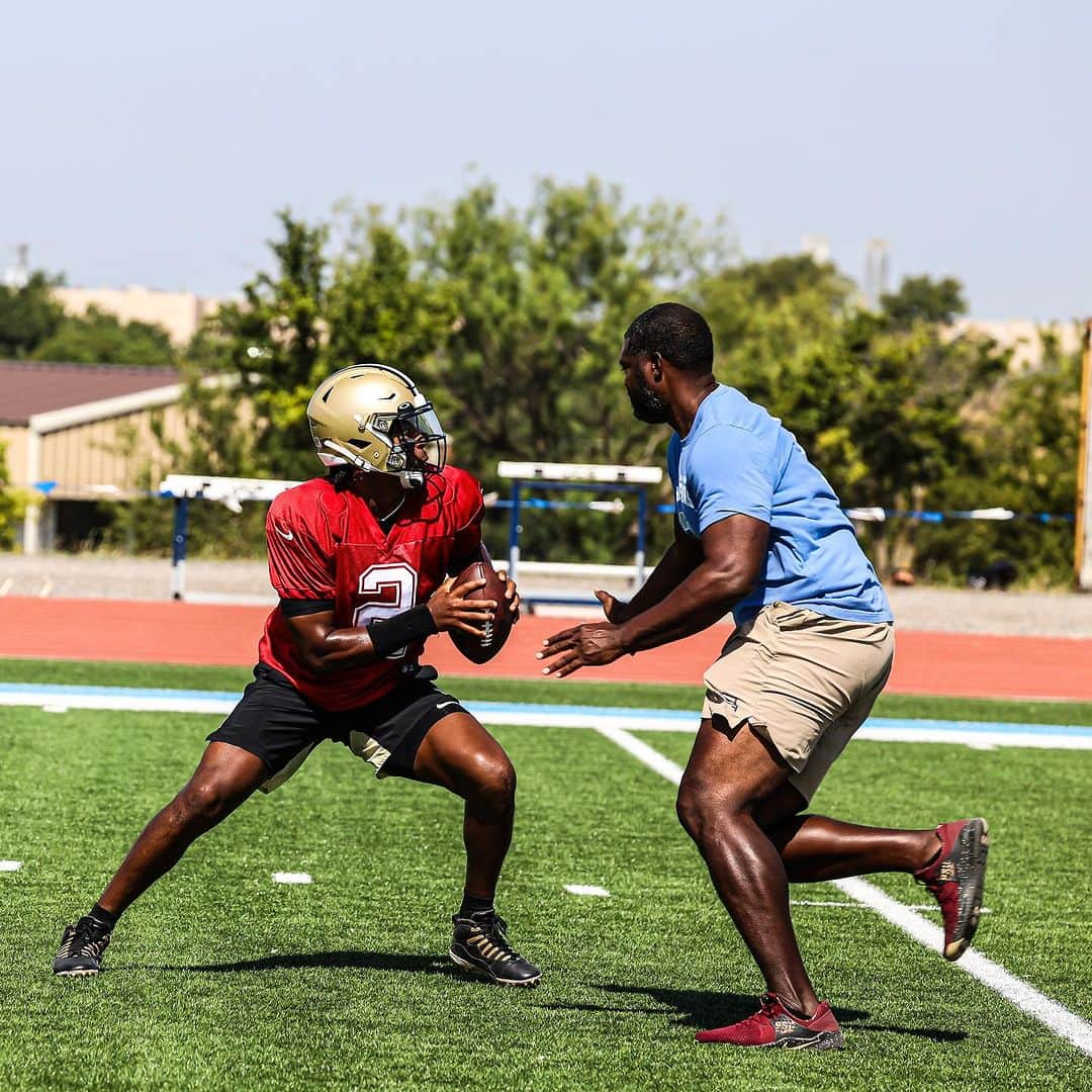 ジェームイス・ウィンストンさんのインスタグラム写真 - (ジェームイス・ウィンストンInstagram)「The goal is to be better than we were yesterday ⚜️  #DreamForever #WhoDat 📸 - @realsupernola」7月23日 3時31分 - jaboowins