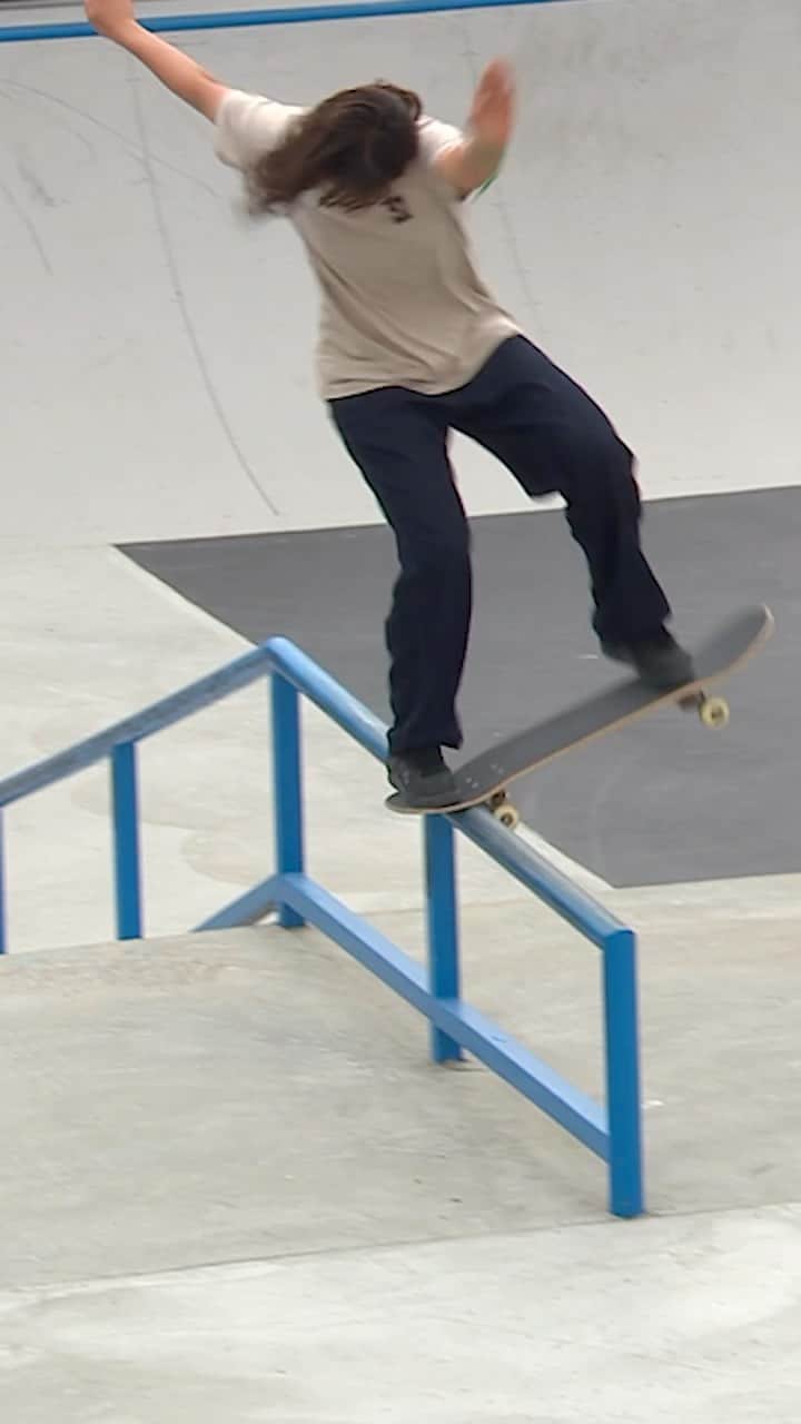 西矢椛のインスタグラム：「@momiji_nishiya830 🇯🇵 wins bronze in Women’s Skateboard Street at #XGames California 2023!」
