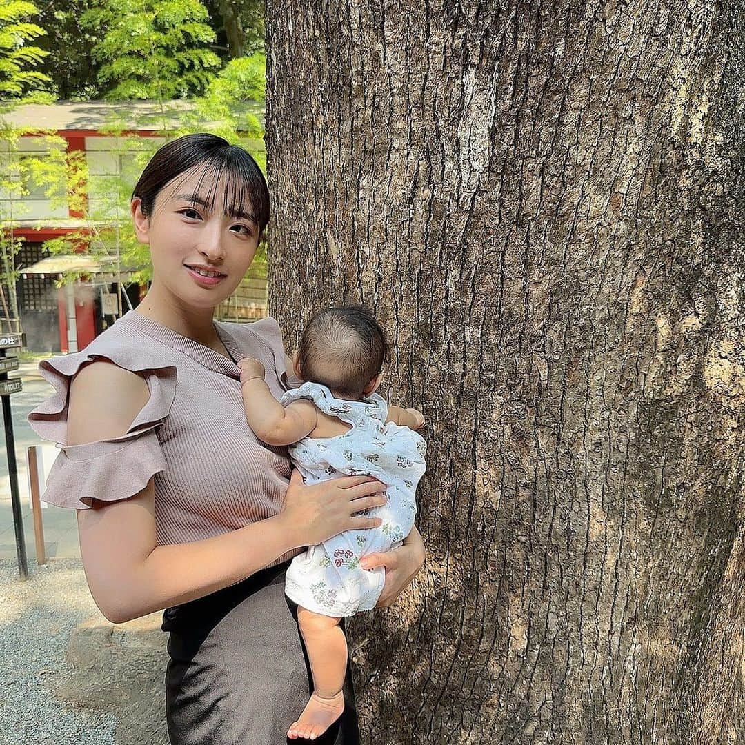 井口眞緒さんのインスタグラム写真 - (井口眞緒Instagram)「去年の誕生日 まだ娘がお腹にいた時泊まった 思い出のホテル @soki_atami に 夫とばあばーず(両家の母)と 娘と5人で行ってきました♨️  今回はサウナにも入れたし 元気に観光もできて あの時辛かった坂が 全然辛くなくなってたり 妊婦って改めて大変だったなと 実感しました🥹  ばあばーずのおかげて 久しぶりに夫とゆっくり過ごせて とても幸せでした♡  娘は明日で7ヶ月になります あっという間に成長しちゃうので 見逃さないように しっかり目に焼き付けたいです  そして今日は母がいたので @quinbelle_omotesando さんで ウエディングコース受けてきました♩ すっきりしたので 今から母が見てくれてる間に 7ヶ月目の離乳食ストック作りしようと思います 頑張るぞー！！！」7月23日 16時05分 - iguchi.mao