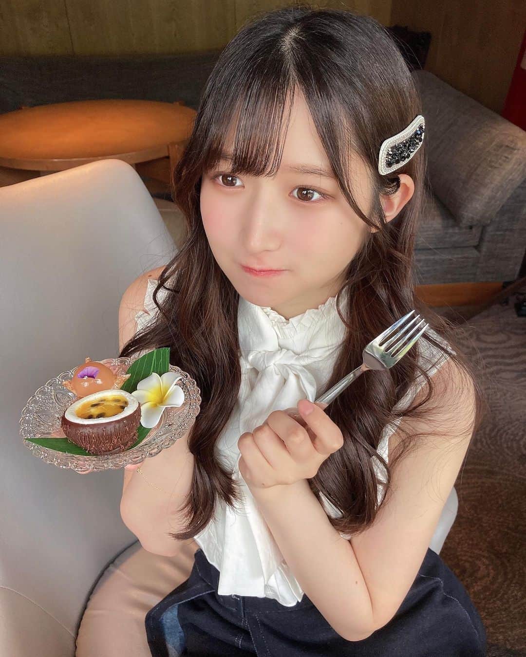 貝賀琴莉さんのインスタグラム写真 - (貝賀琴莉Instagram)「食べたい？？♡  #琴莉のとりこ #アイドル #idol」7月23日 16時07分 - 0112kako