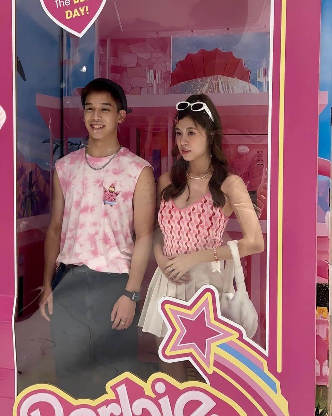 周凱翔のインスタグラム：「Barbie & Ken live happily ever after🩷🩵 #barbie #barbiemovie #barbieandken #pink」