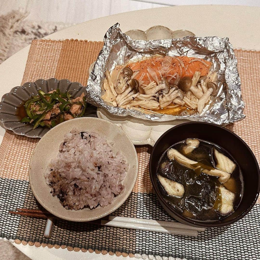 桃衣香帆さんのインスタグラム写真 - (桃衣香帆Instagram)「無限ピーマン美味しい🥰 #おうちご飯」7月23日 14時51分 - momoikaho