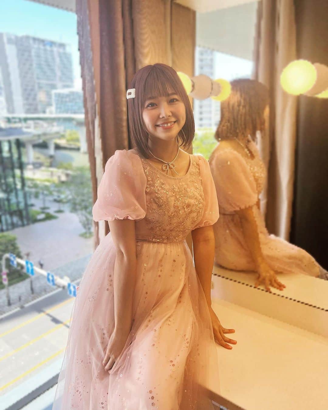のインスタグラム：「昼公演はストレートにしました☺️  満席の大熱狂で！！！ 終わる頃には髪は湿気でポワポワ…😂  #東京ディズニーリゾート40周年  #ドリームゴーラウンドインコンサート」