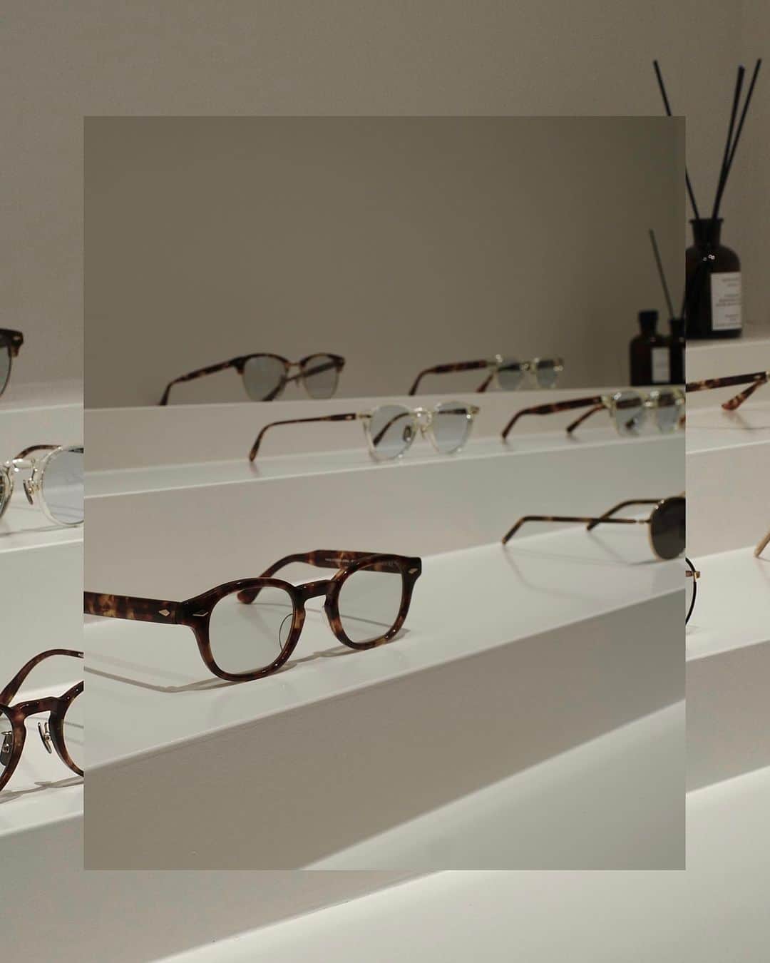 石元歩唯のインスタグラム：「@nochinooptical 初店舗 南青山 本店 7/22 sat. よりOPEN 👓  お店に入ると落ち着くアロマの香がして、月のような丸い鏡が印象的なクリーンな店内には、全モデル・カラーがフルラインナップで並べられ、試着しながらゆっくりと選ぶことができました。  なかなかサイズ感の合う物に出会えていなかったのですが、アジア人向けに設計されたフィット感に感動。早速getしたのでこの夏たくさん使います♡  @hanakosuga さん、改めて 店舗オープンおめでとうございます✨」