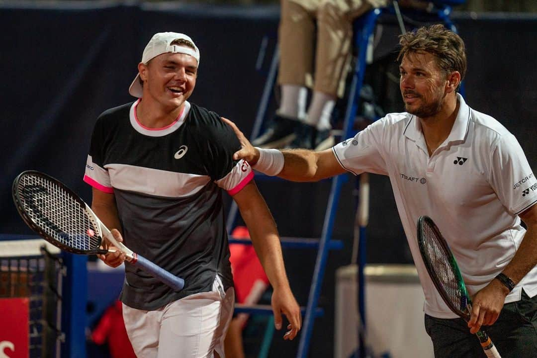 スタニスラス・ワウリンカのインスタグラム：「See you all for the final today @swissopengstaad 🙌🏻🎾🇨🇭🏔️🙏🏻❤️🤍 #gstaad #double #final #hardwork  📸 @meierhansfotografie」