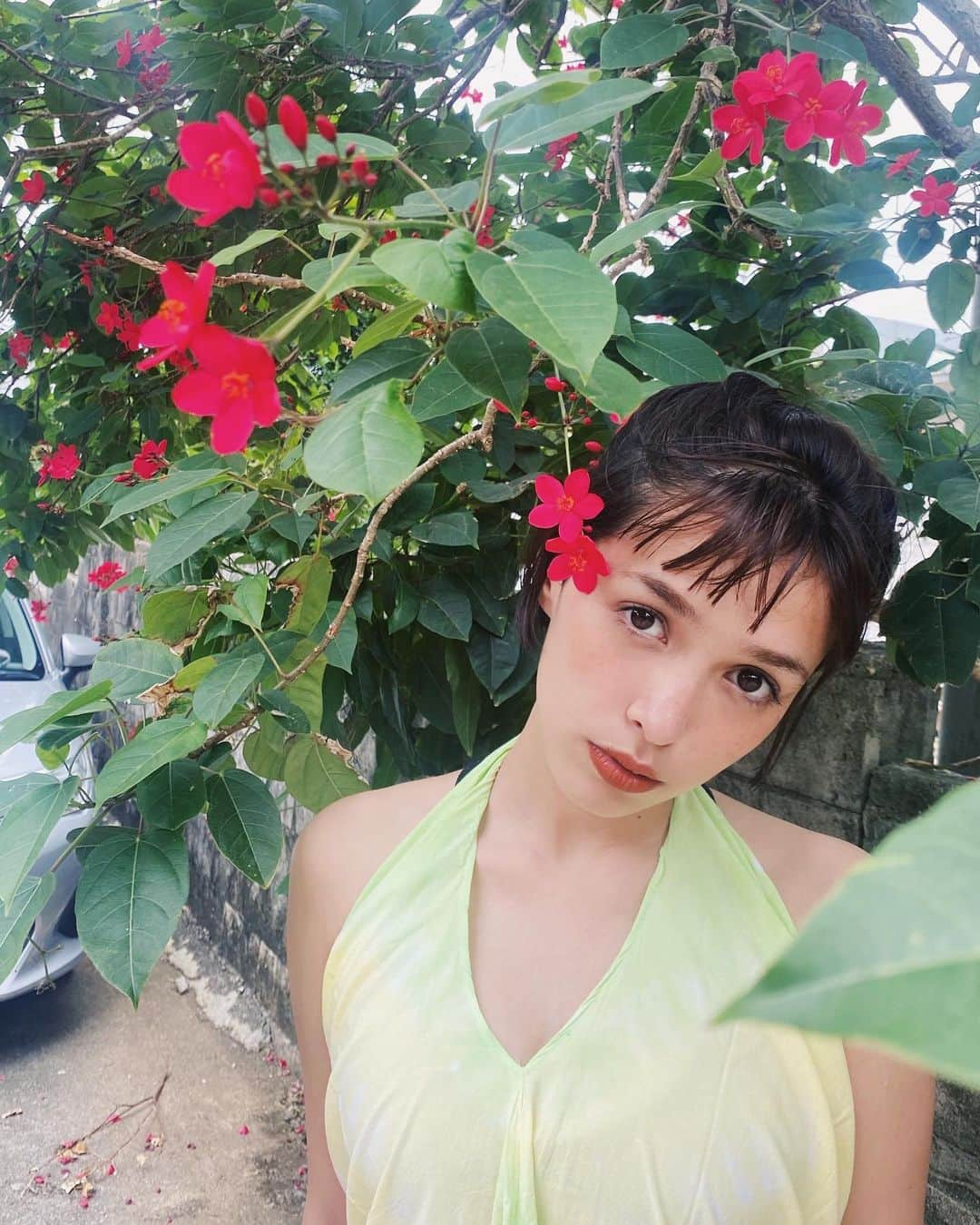 モーガン茉愛羅さんのインスタグラム写真 - (モーガン茉愛羅Instagram)「im thinking about okinawa everyday 🤷🏻‍♀️🤍🌺」7月23日 15時42分 - malaciel