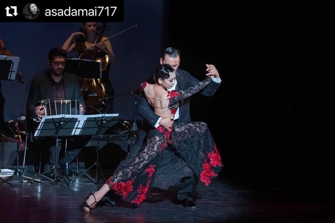 山口りさのインスタグラム：「まいちゃん🩶  #Repost @asadamai717 with @use.repost ・・・ 𝑨 𝑬𝒗𝒂𝒓𝒊𝒔𝒕𝒐 𝑪𝒂𝒓𝒓𝒊𝒆𝒈𝒐 ⁡ 𝐺𝑜𝑛𝑧𝑎𝑙𝑜 𝑀𝑎𝑖 ⁡ 𝑀𝑢𝑐ℎ𝑎𝑠 𝑔𝑟𝑎𝑐𝑖𝑎𝑠 @gonchantango  ⁡ 𝘙𝘈𝘔𝘐𝘙𝘖 𝘎𝘈𝘓𝘓𝘖𝘠 𝘚𝘜 𝘎𝘙𝘈𝘕 𝘖𝘙𝘘𝘜𝘌𝘚𝘛𝘈 特別来日公演 ⁡ @almamusica_official  ⁡ 𝐷𝑟𝑒𝑠𝑠 @njucostume  ⁡ 𝐻𝑎𝑖𝑟 𝑎𝑛𝑑 𝑀𝑎𝑘𝑒𝑢𝑝 @hairmakeupbylisayamaguchi  ⁡ 𝑃ℎ𝑜𝑡𝑜 𝑆ℎ𝑖𝑛𝑦𝑎 𝑤𝑎𝑡𝑎𝑏𝑒」